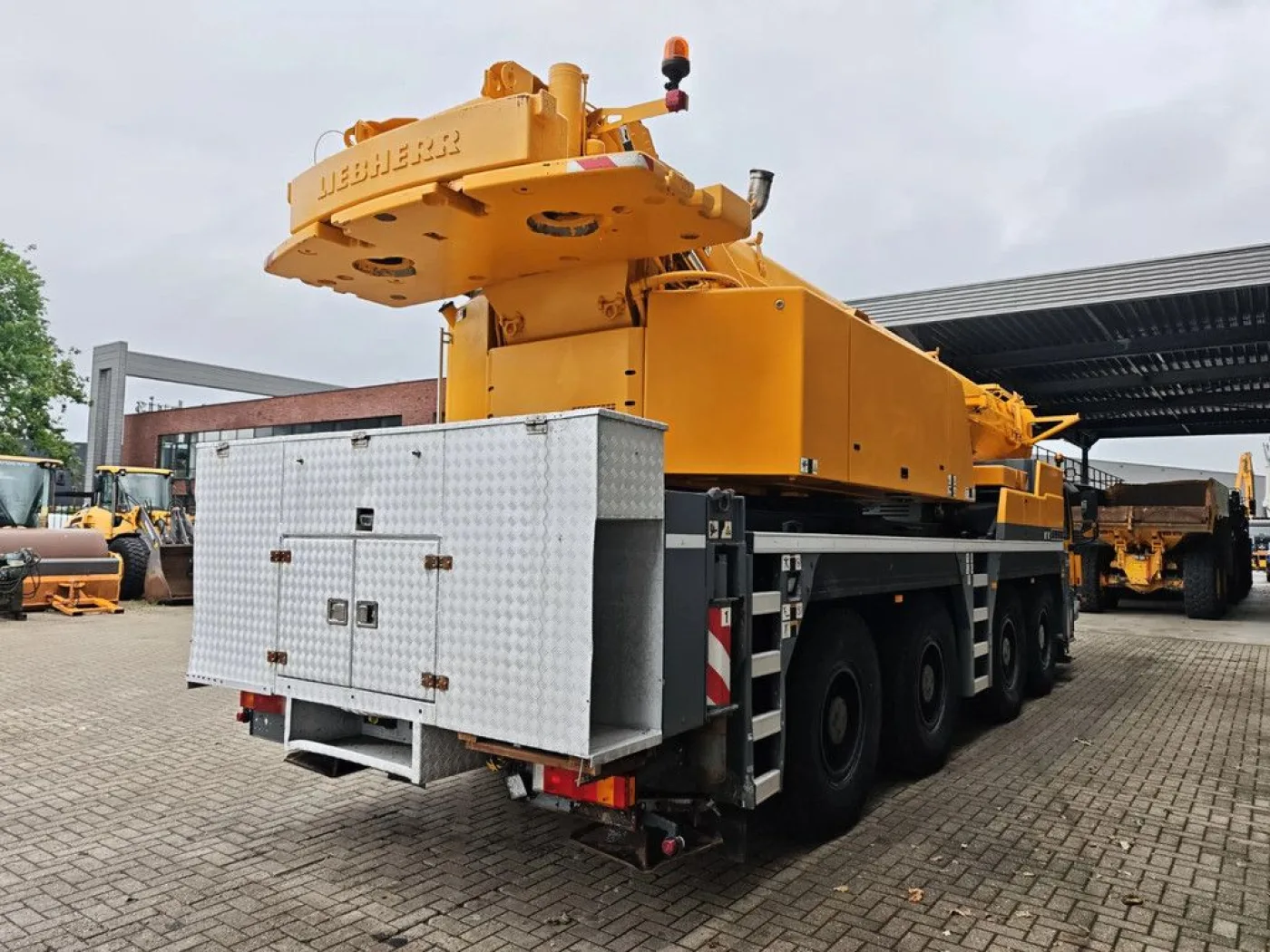 Liebherr LTM 1090-4.1 8x8 - 5