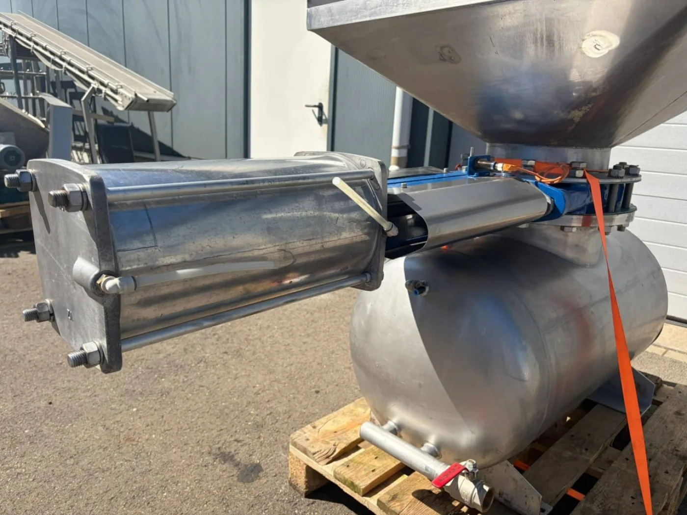 Blow off tanks, pneumatic - 6