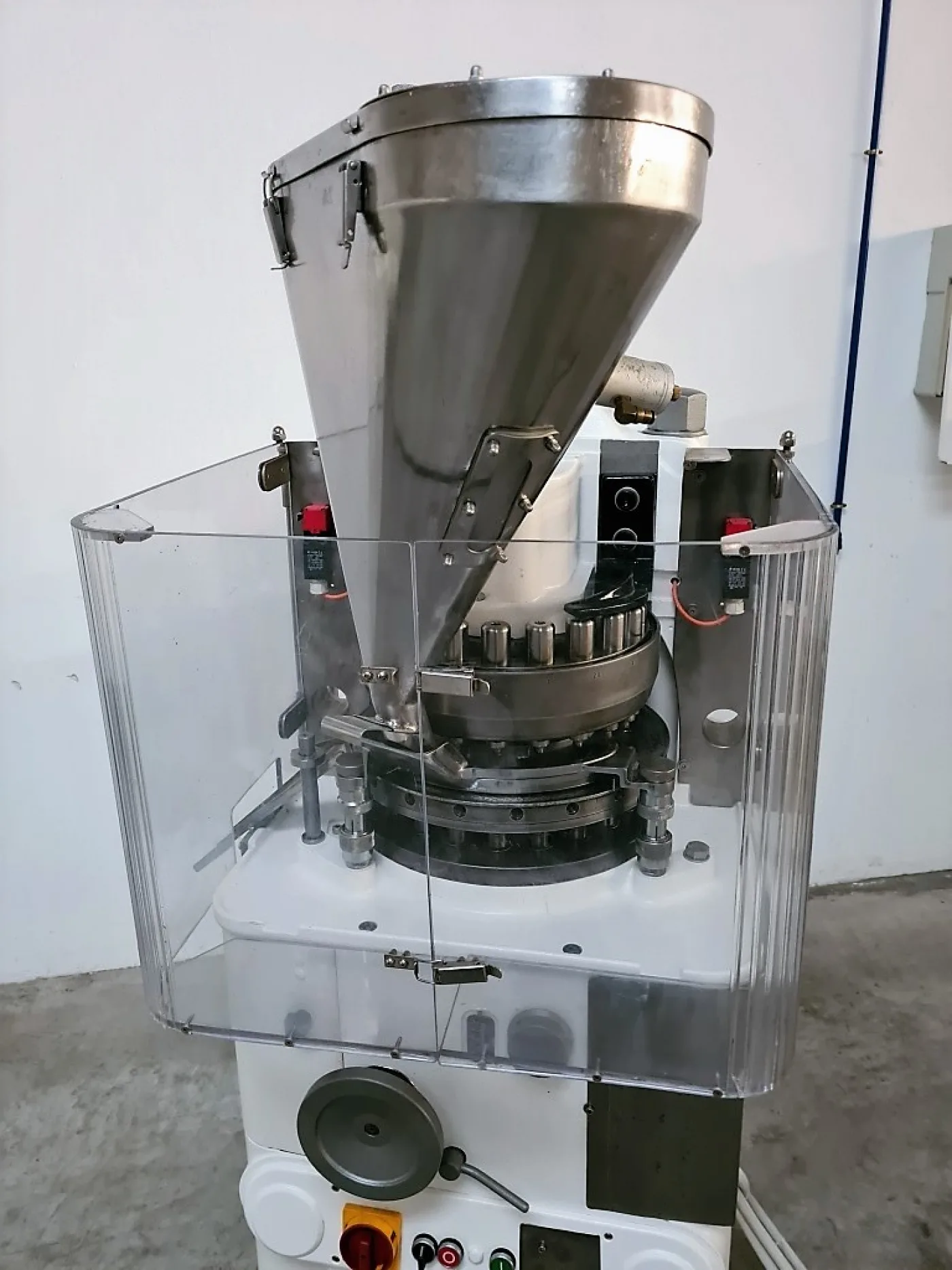 COMPRIMITRICE ROTATIVA – KILIAN – MOD. RI 3 - 6