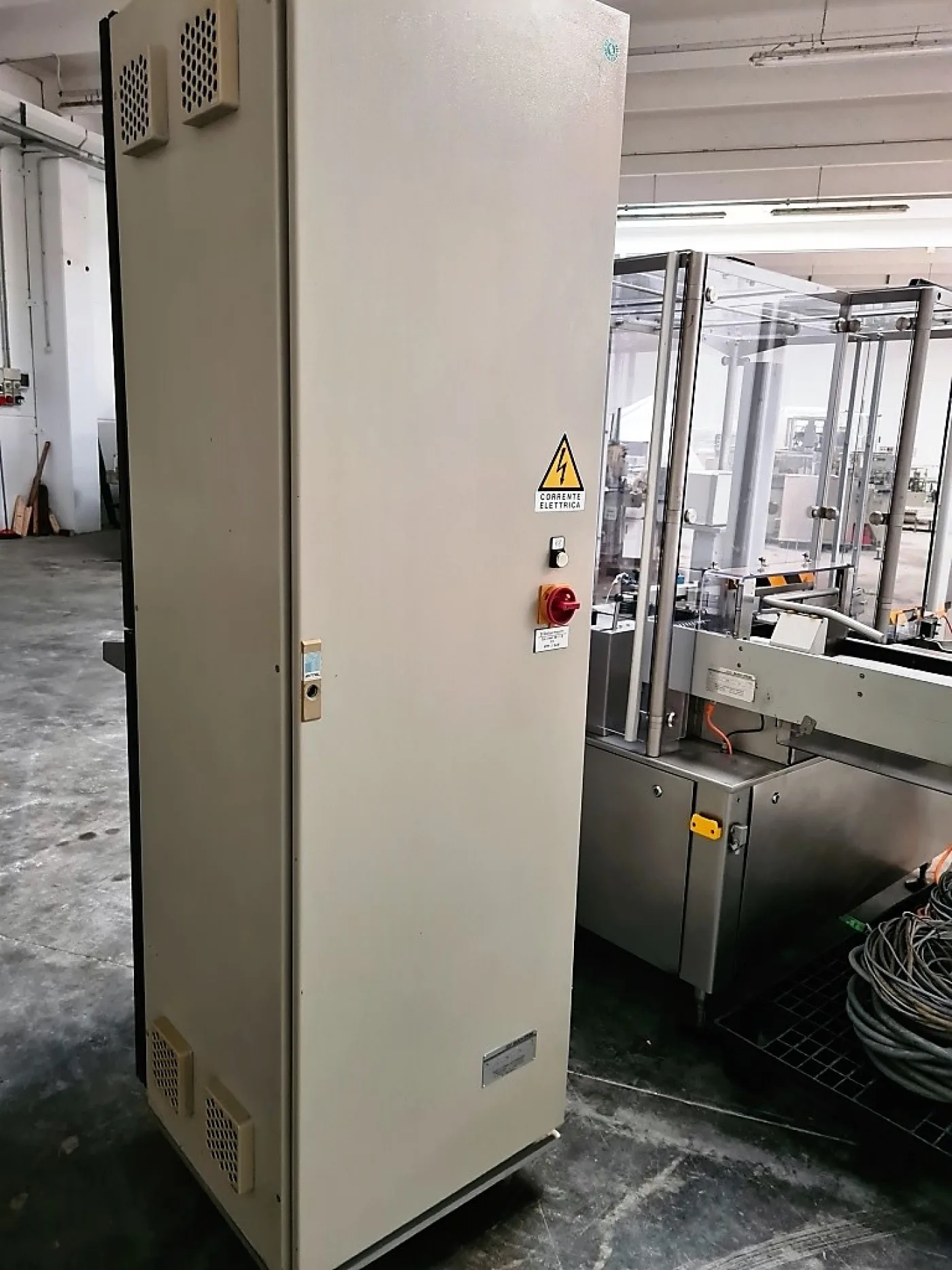 ETICHETTATRICE PER FIALE E FLACONI – BAUSCH+STROBEL – Mod. ESA 1025 - 4