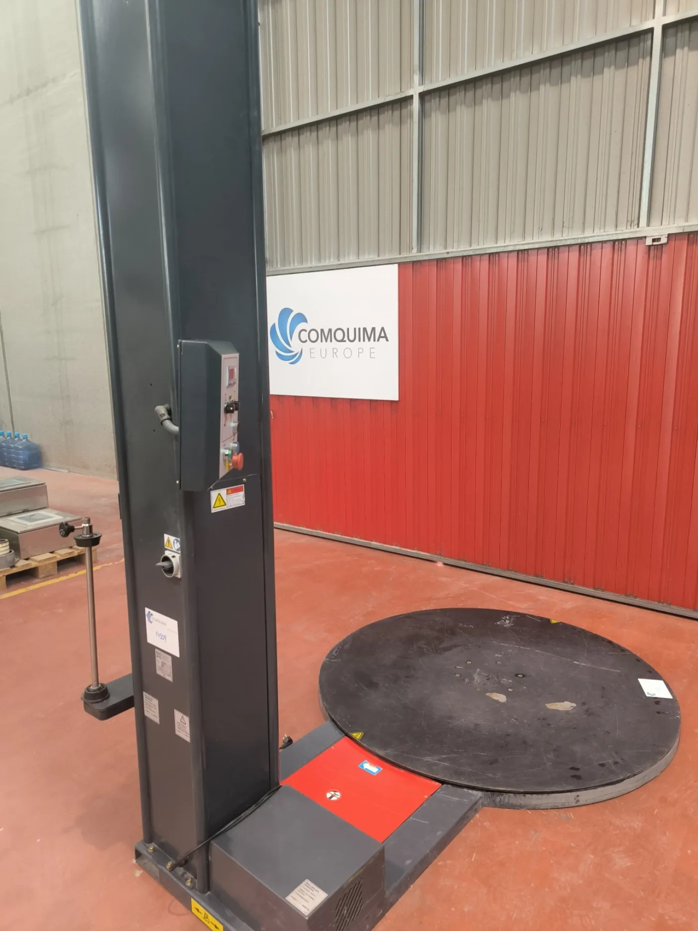 USED SEMI-AUTOMATIC PALLET WRAPPER - 2