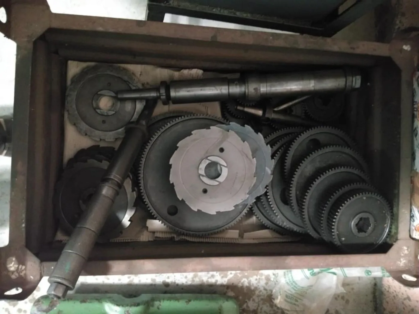 AFFTEUSE DE PLANS DE CUISSON, KLINGELNBERG - AGW 30A - Laxmi Metal & Machines, Rohtak - 4