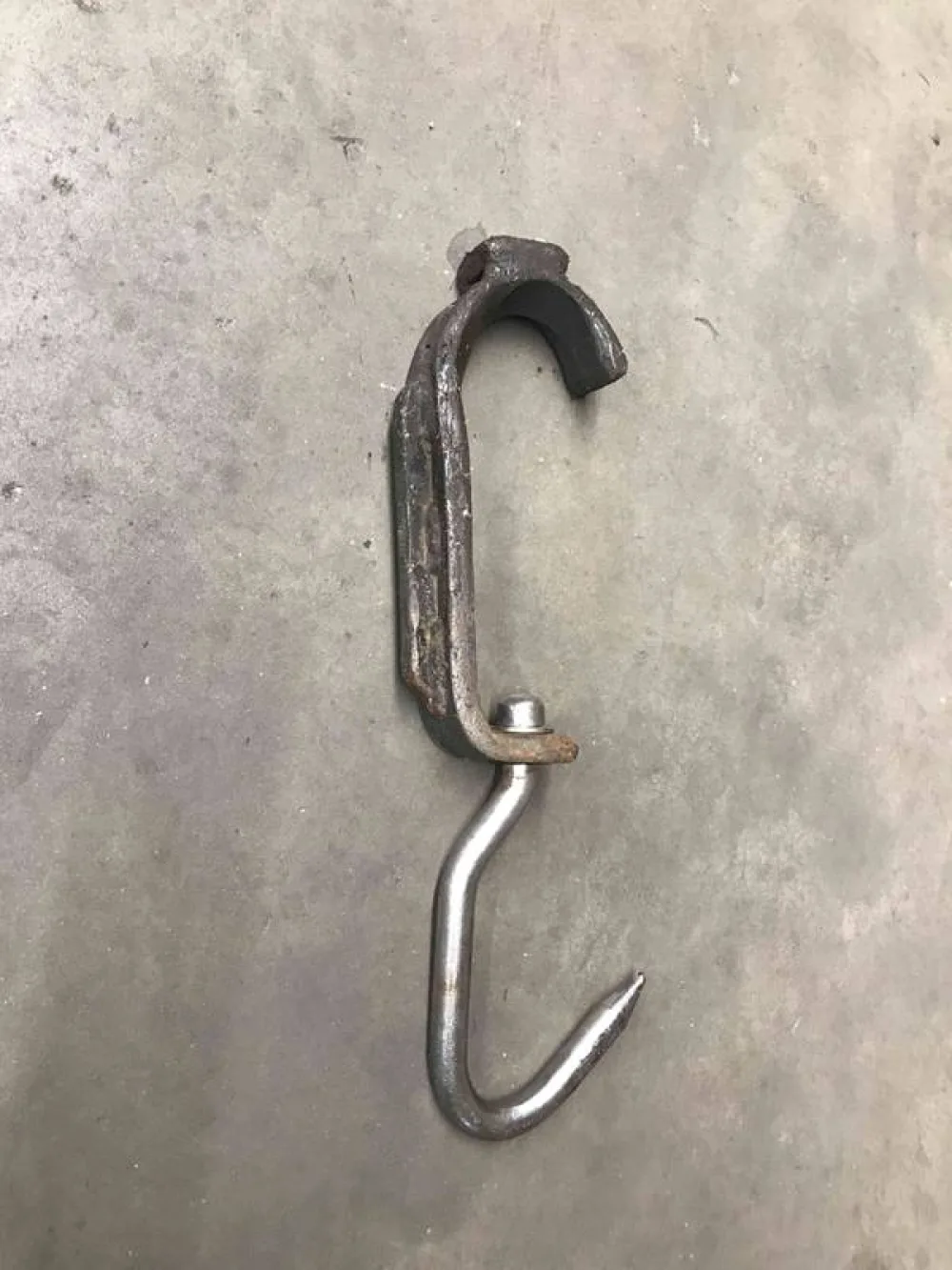 Slaughter hook (sliding)