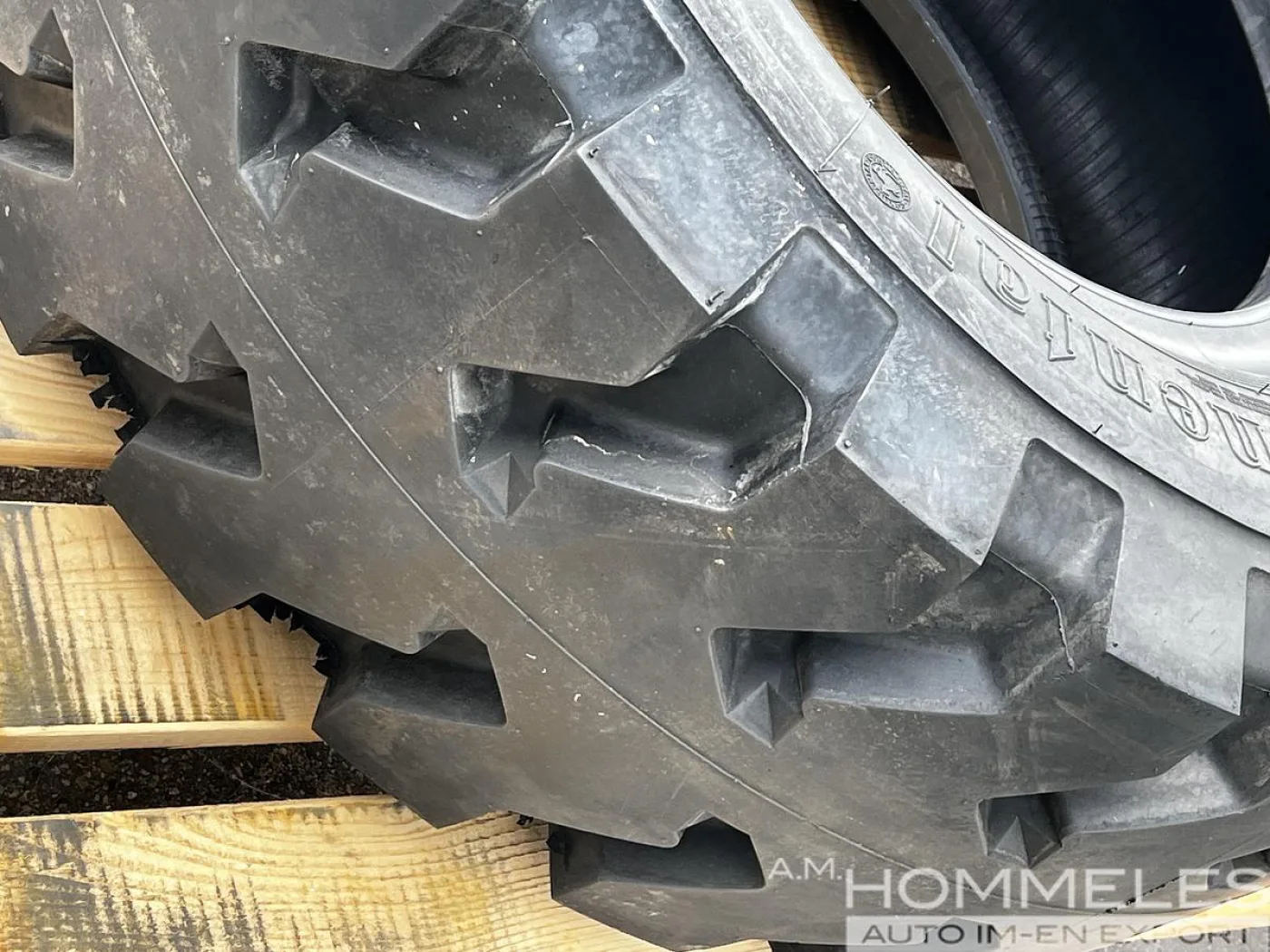 Continental 315/70R15 (300-15) 22PR - 2