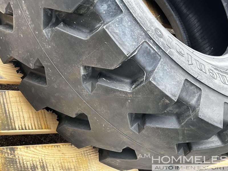 Continental 315/70R15 (300-15) 22PR
