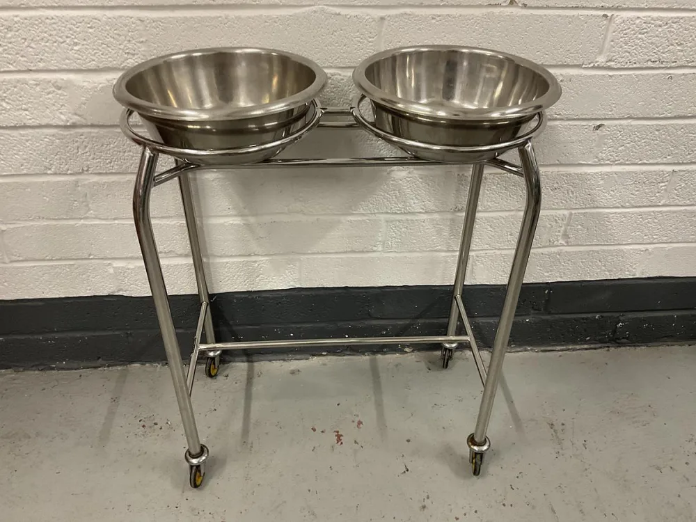 AC Daniels Double Bowl Stand