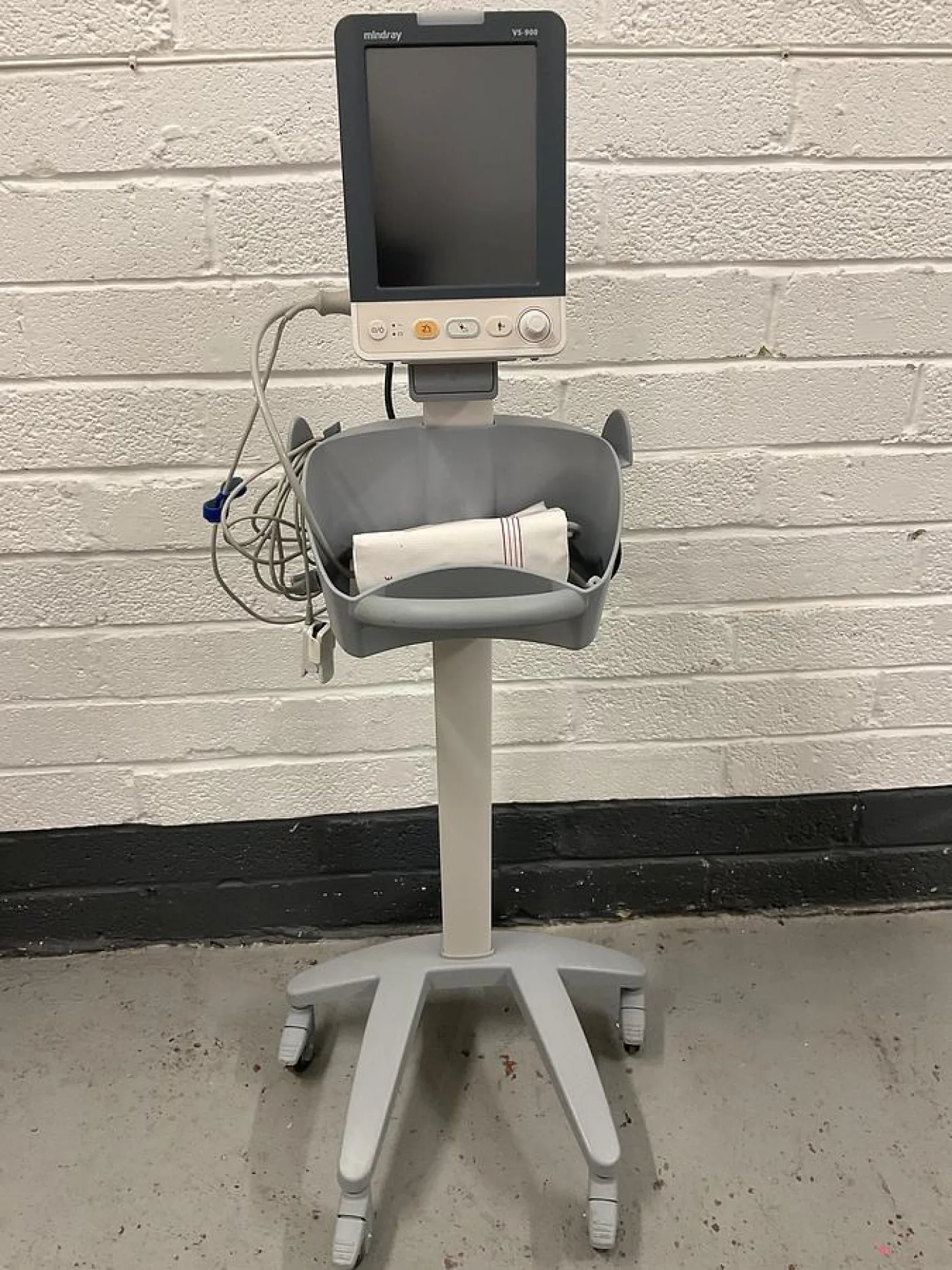 Mindray VS-900 on mobile stand - 1