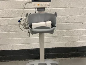 Mindray VS-900 on mobile stand