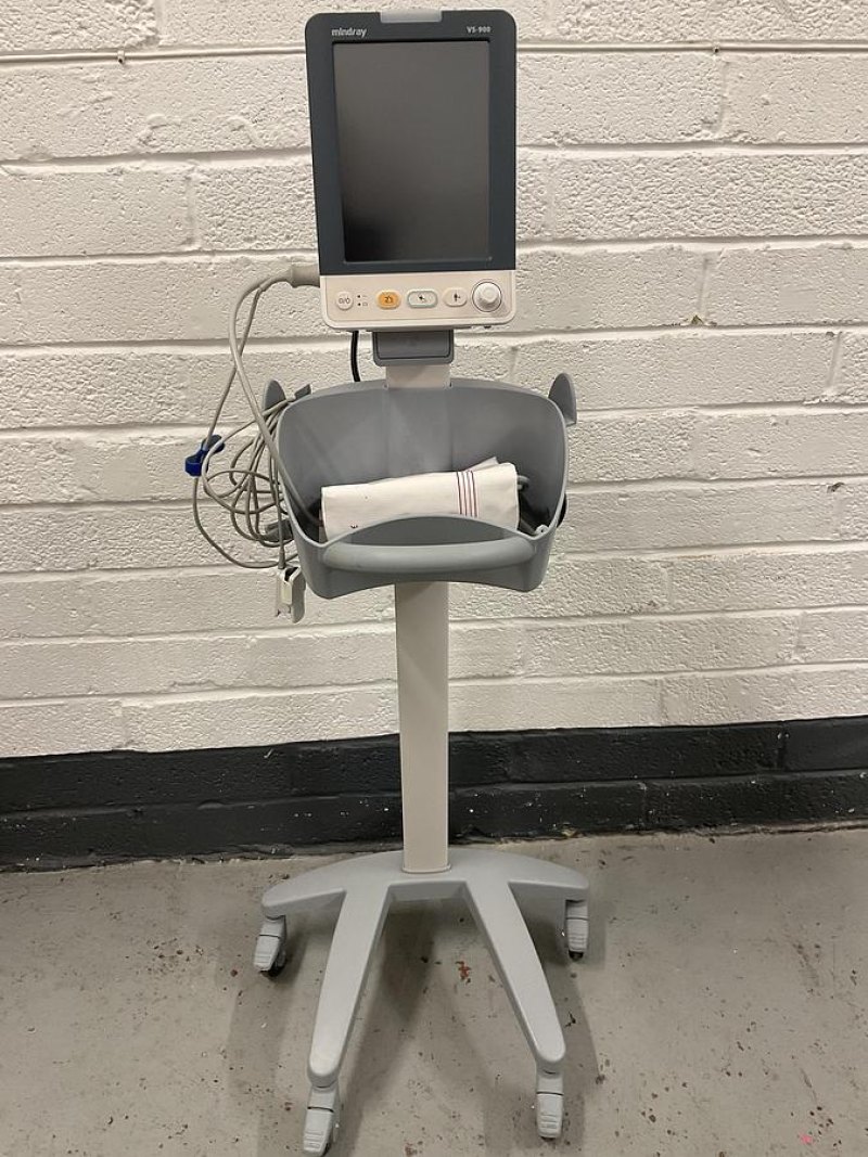 Mindray VS-900 on mobile stand