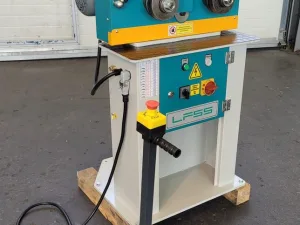 Profilbiegemaschine mit manueller Walzenzustellung PK 30