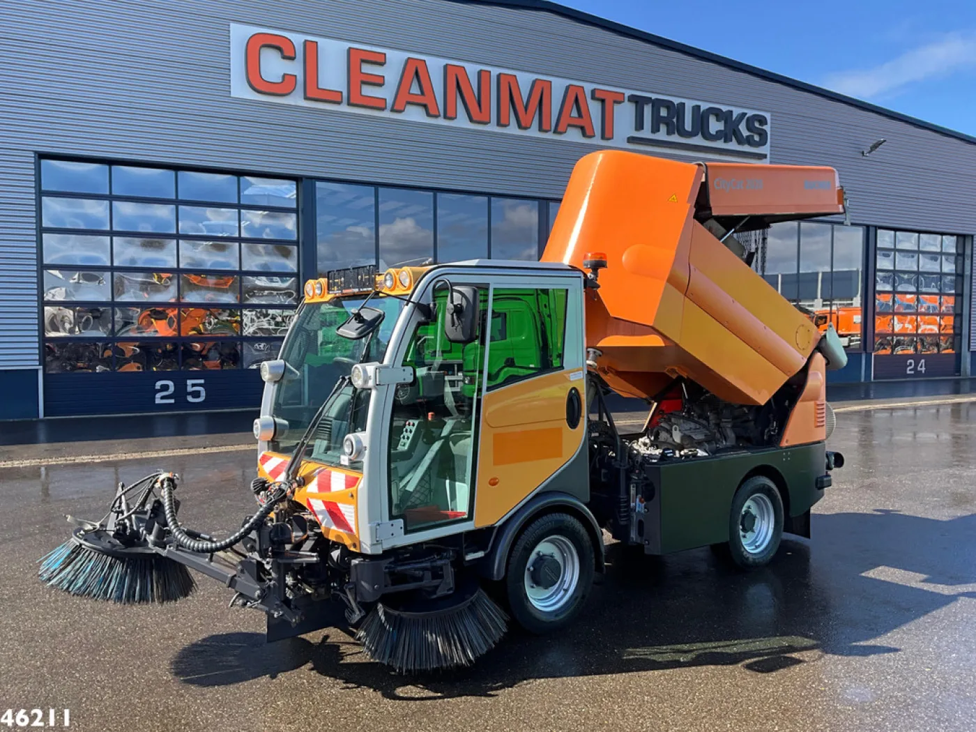 Bucher Citycat 2020 with 3-rd brush - 1