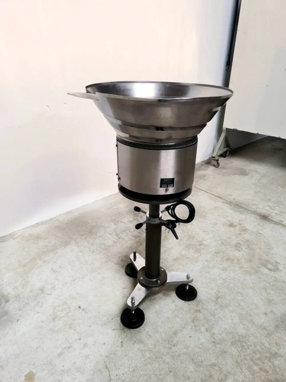 ALIMENTATORE VIBRANTE A TAZZA – 3 MASTER – MOD. 35D 3000