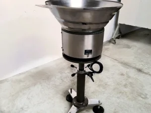 ALIMENTATORE VIBRANTE A TAZZA – 3 MASTER – MOD. 35D 3000