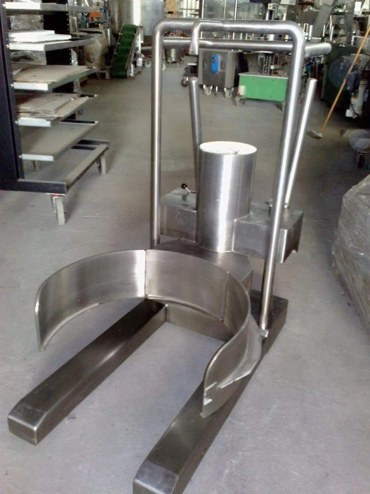 CARRELLO ELEVATORE PORTAFUSTI IDRAULICO – CORA - 2