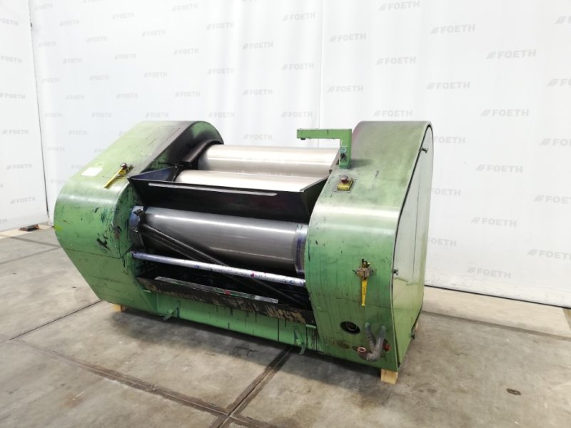 Bühler SDVE-1300 - Three roll mill