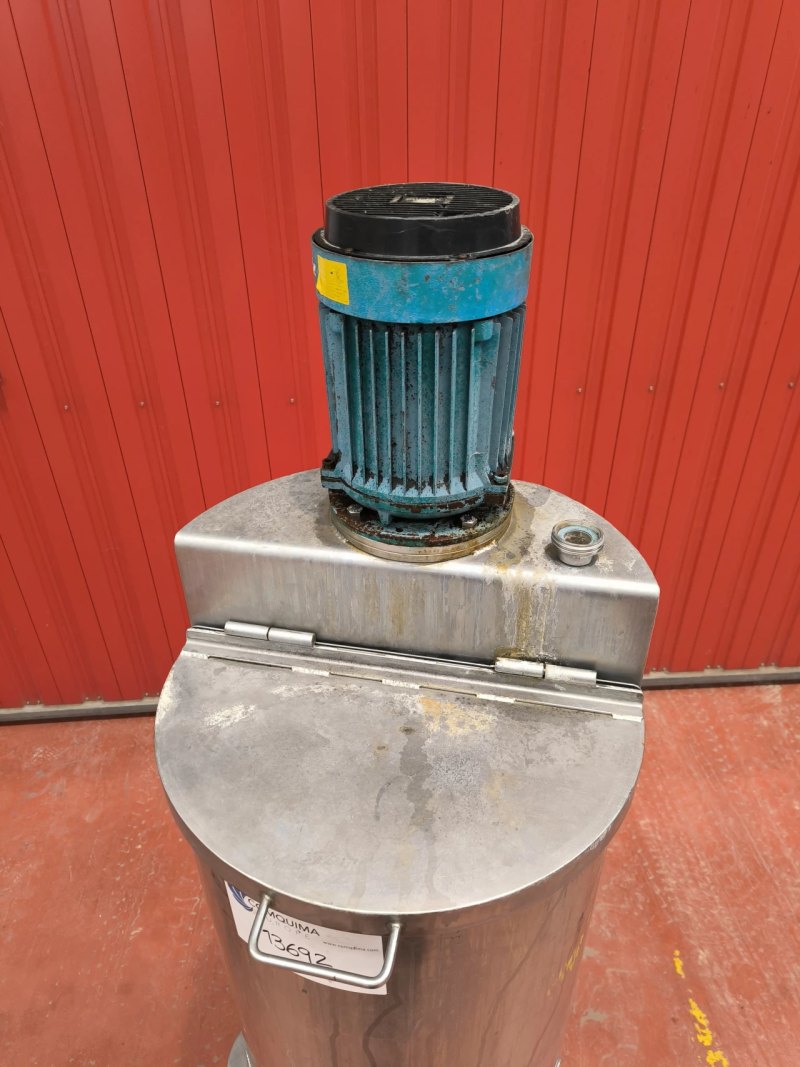 STAINLESS STEEL VERTICAL TANK 140 LITRES