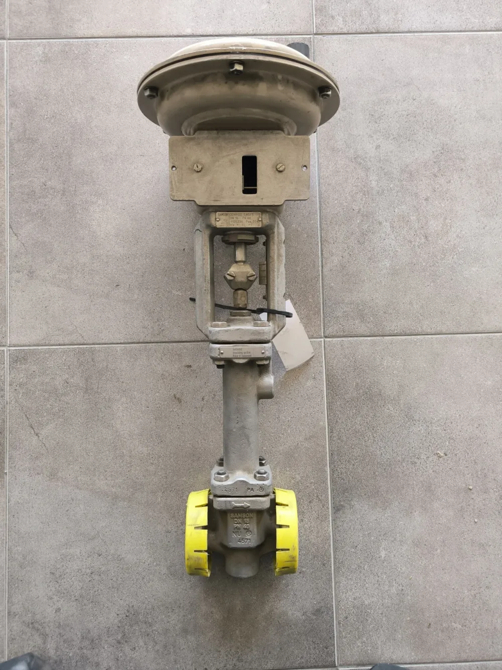 PROPORTIONAL VALVE SAMSON DN15 PN40 WITH PNEUMATIC ACTUATOR 324102