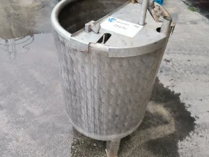 316 STAINLESS STEEL VERTICAL TANK OF 160 LITRES