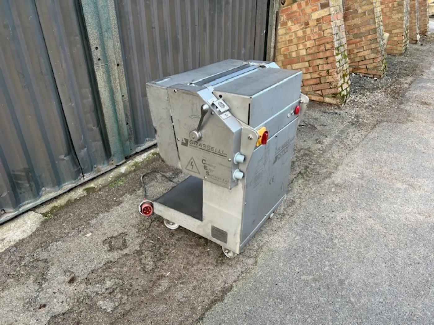Grasselli RST520 P /CLO Skinning Machine - 2