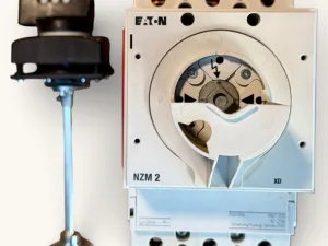 Siemensaton Klöckner Moeller EATON NZM2 Hauptschalter Lasttrennschalter mit Drehantrieb Sockel für IMA 610 geeignet Art.-Nr. 266006 Art.-Nr. 266006