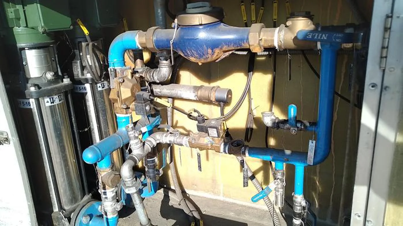 Reservatório de fibra com sistema de bombagem - 3