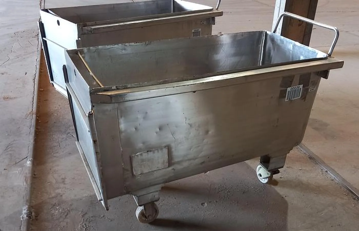 Carrinhos de inox - 1