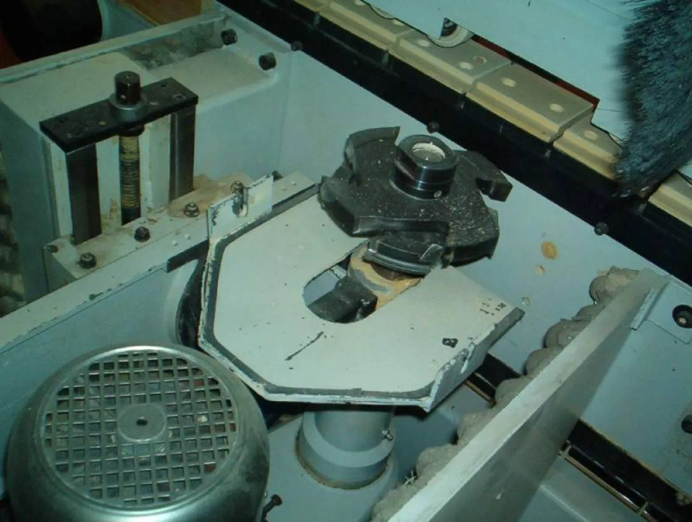 LEVIGABORDI TECNOLEGNO MOD.COMPACT 40 - 2