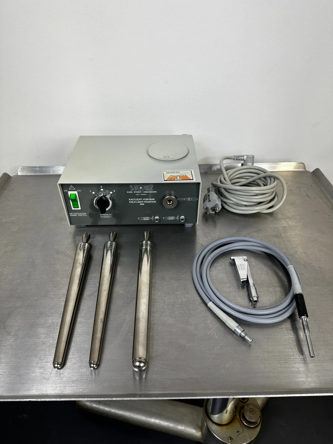 Storz 482B Endoskopie Kaltlichtquelle - 1
