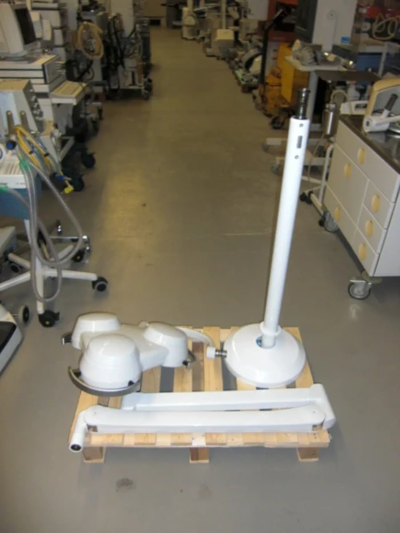 Heraeus Hanaulux 2003 OP-Lampe (Deckenmontage) - 1
