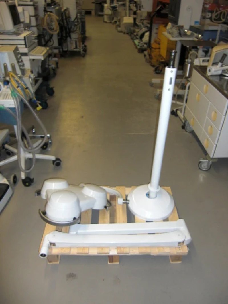 Heraeus Hanaulux 2003 OP-Lampe (Deckenmontage)