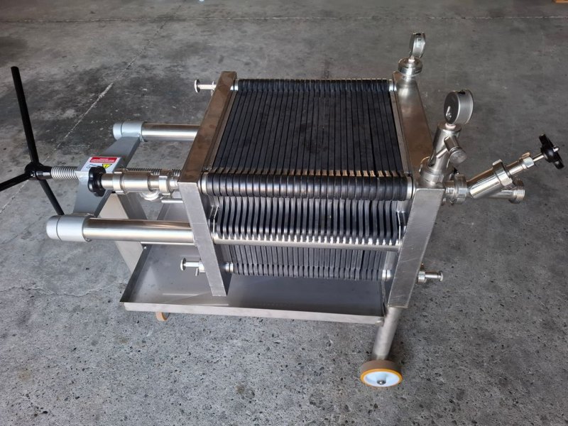 SEITZ ZENIT V FILTER MODEL 40X40 WITH 30 PLATES, SECOND HAND MACHINE