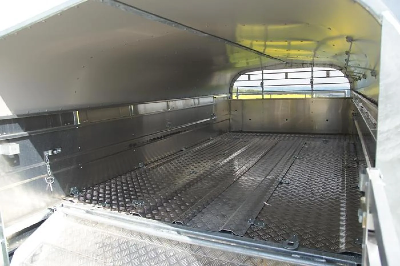 Nugent LS4318T Schafdeck - im Zulauf - 4