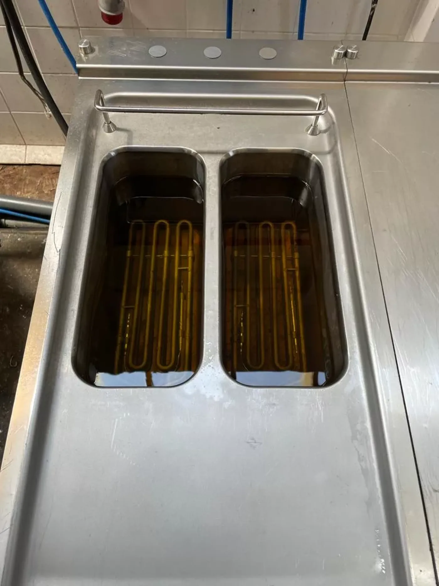 Falcon E9342B2 Twin Tank Electric Fryer with Free N941 Open Cabinet - islandcatering - 7