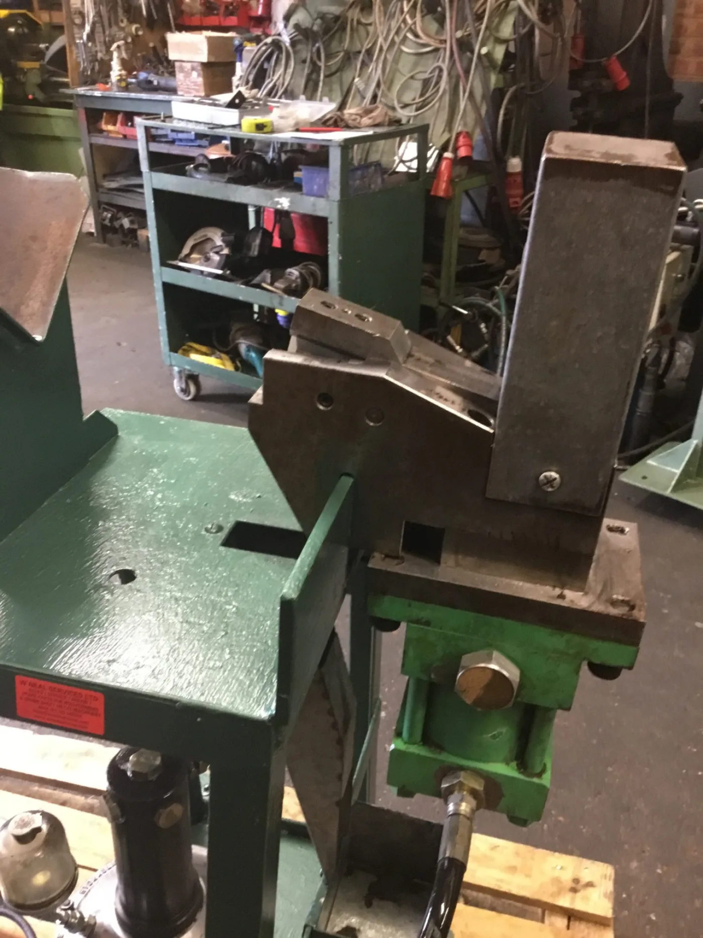 Duct Slip Joint Pneumatic Corner Notcher 50mm - WNS - W. Neal Services Ltd - 5