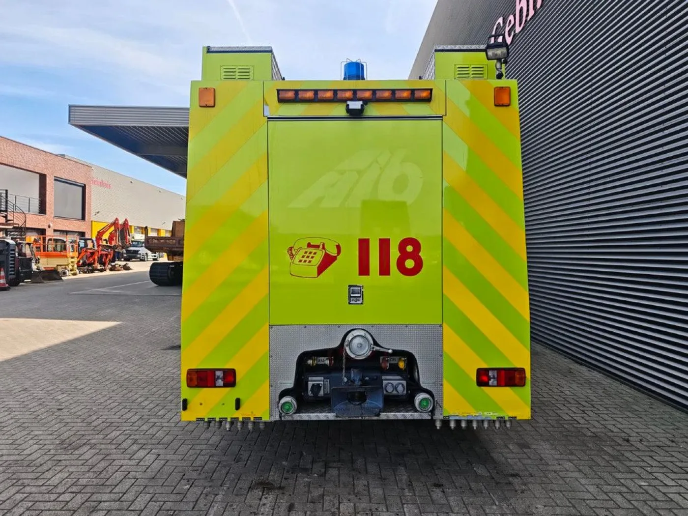 Scania P124C 420 4x4 Hauser 2000 Winde Wasserwerfer Lichtmast! - 4