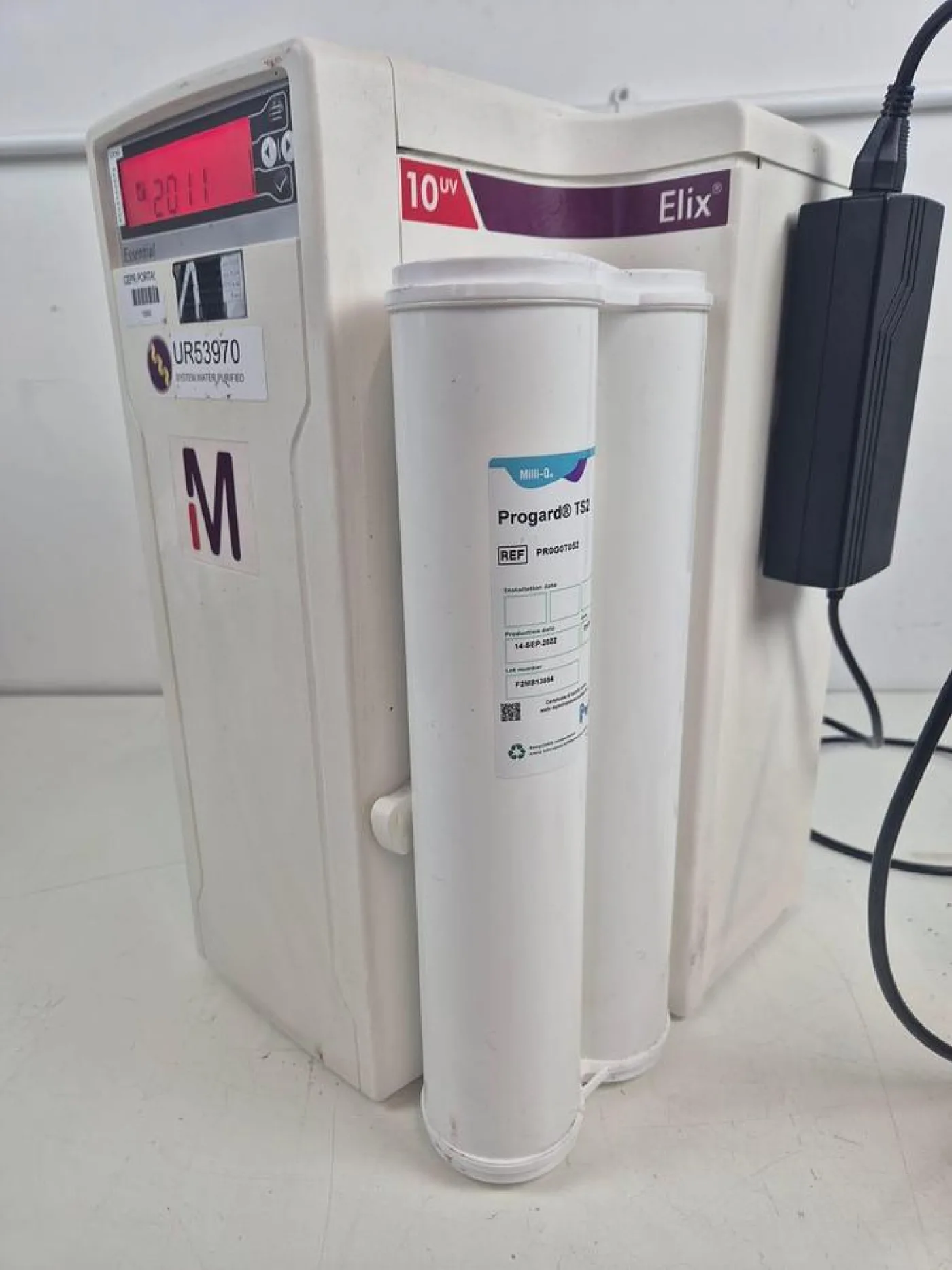 Millipore Elix Essential 10 UV Water Purification System - 2