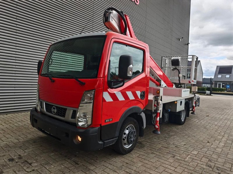 Nissan Cabstar 35.13 NT400 Multitel MT162