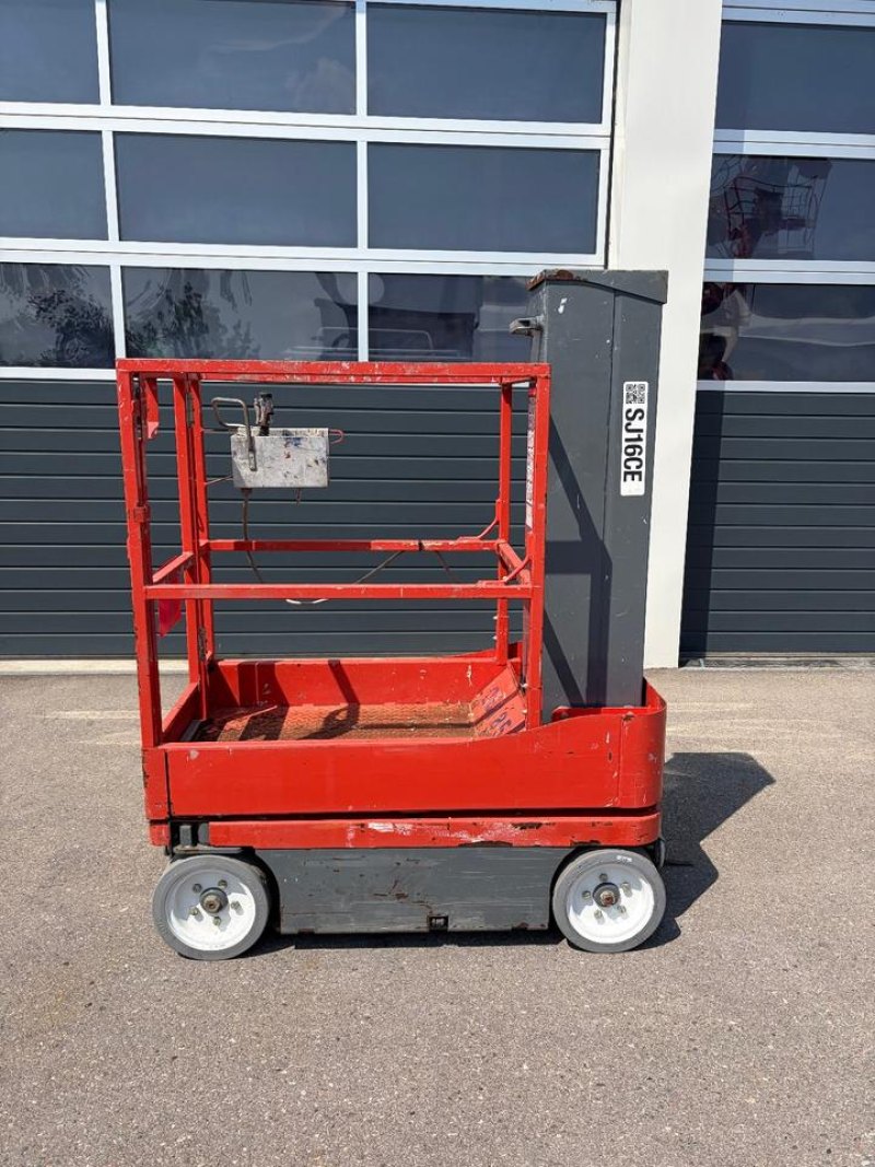 SkyJack SJ16 6,75m Elektro Mastarbeitsbühne, BJ 2016 Arbeitsbühne Hebebühne N97