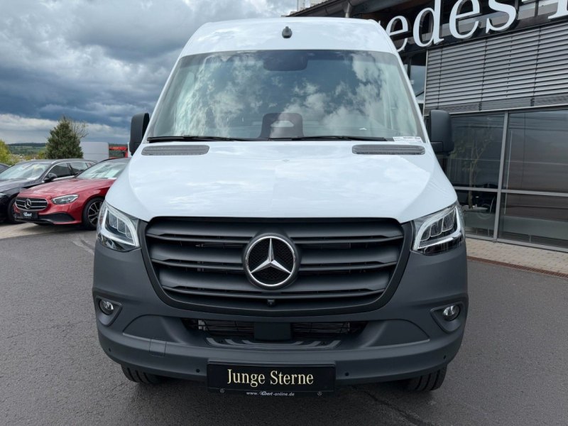 Mercedes Benz Sprinter 319 CDI 4x4 3665 DISTRONIC AHK LED
