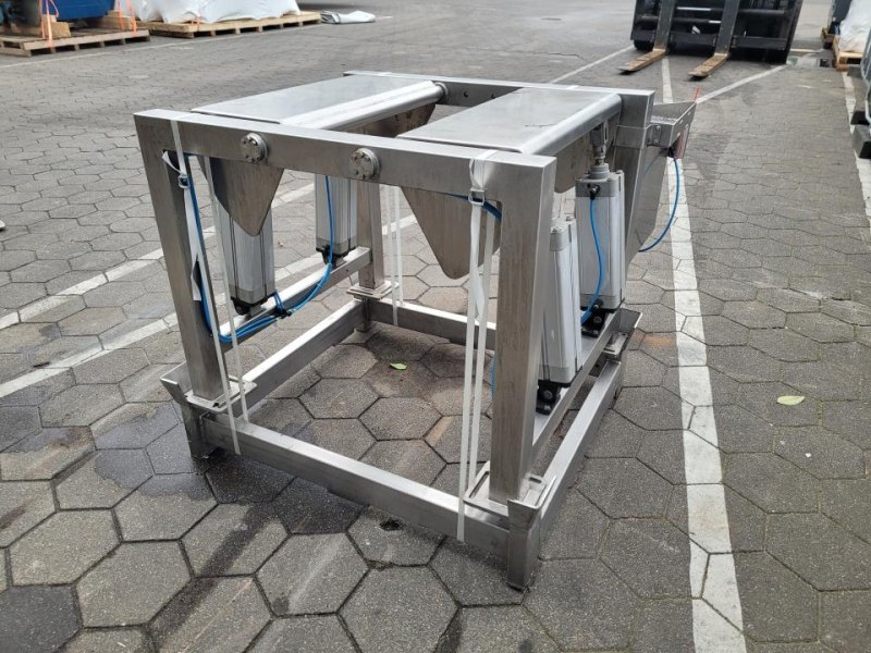2014 Rubitec AG Powder containment docking station