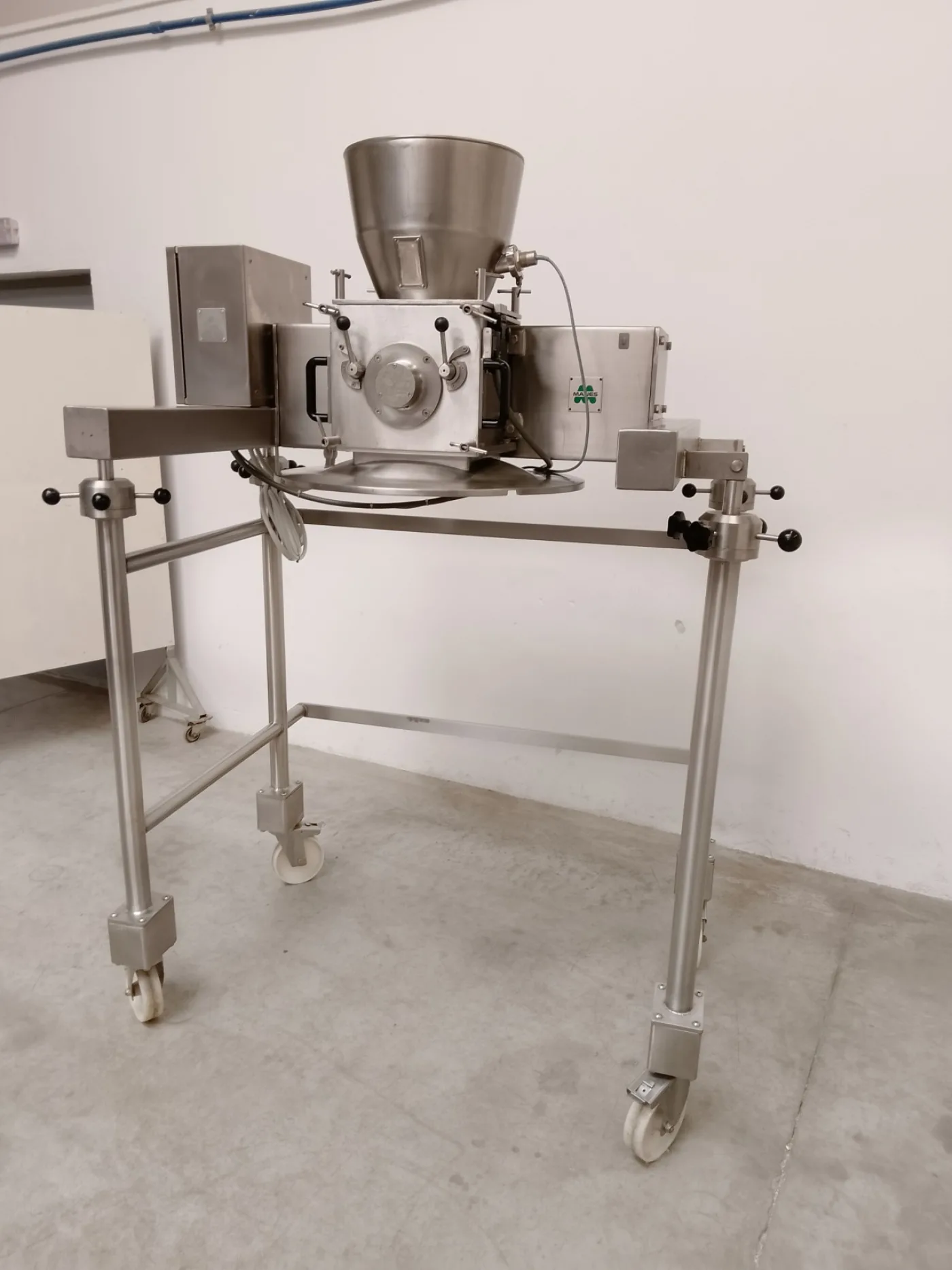 GRANULATORE OSCILLANTE – MANES – MOD. SE 300 - 4