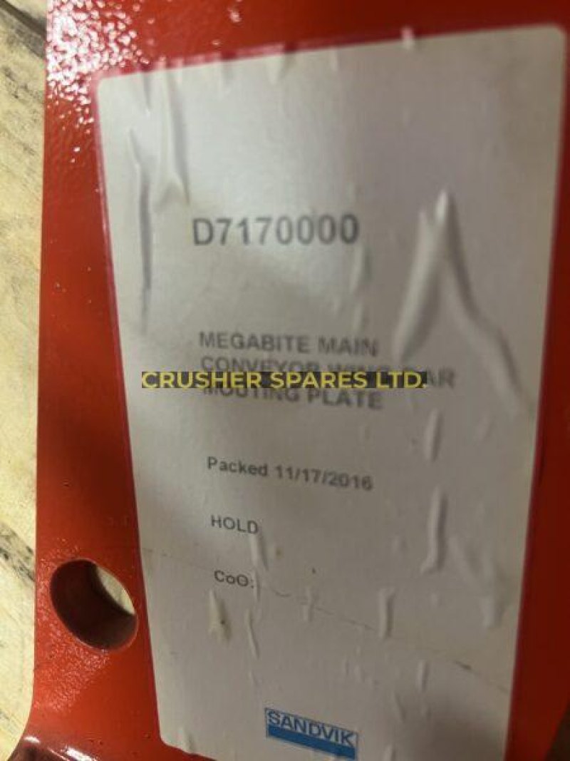 D7170000 | main conveyor wing bar mounting plate | Sandvik® |