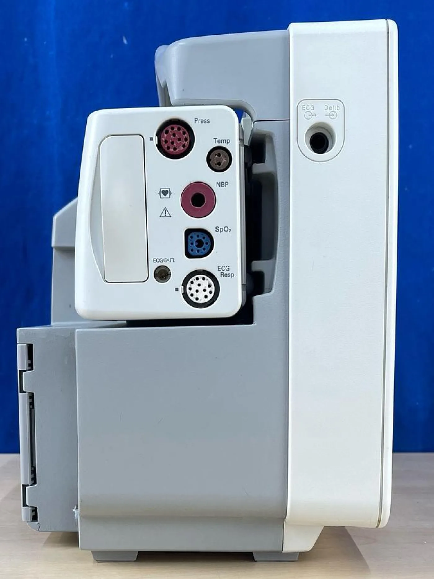 Philips IntelliVue MP30 Patient monitor, YOM: 2016 - 6