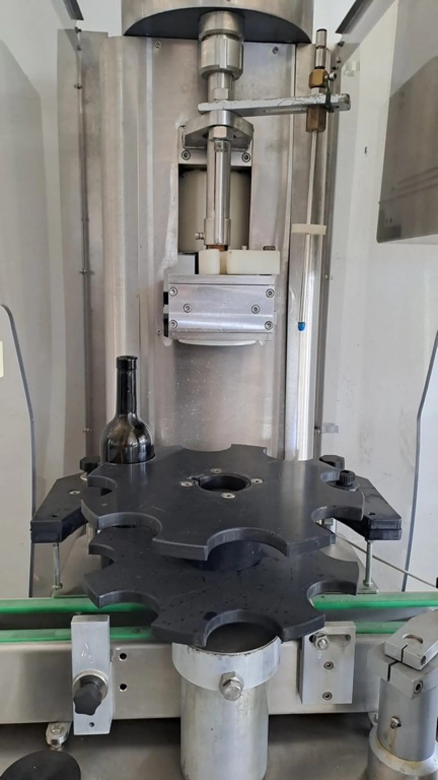 AUTOMATIC CORKING MACHINE BORELLI, MODEL ALEXA, SECOND-HAND MACHINE - 8