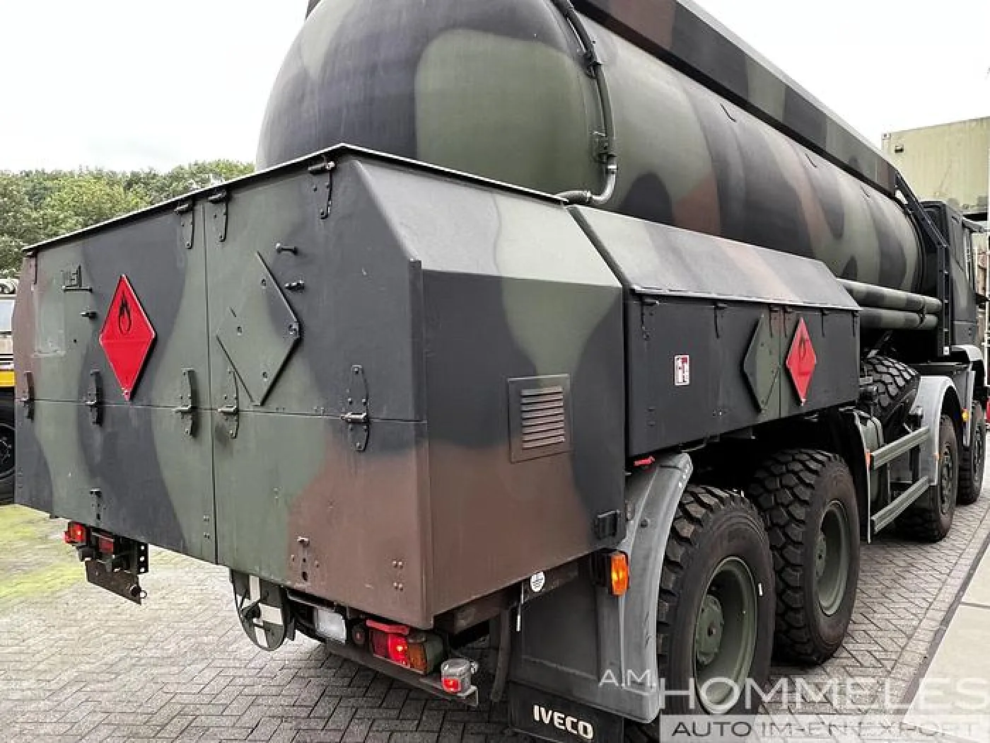 Iveco Trakker 8x8 tankertruck - 5