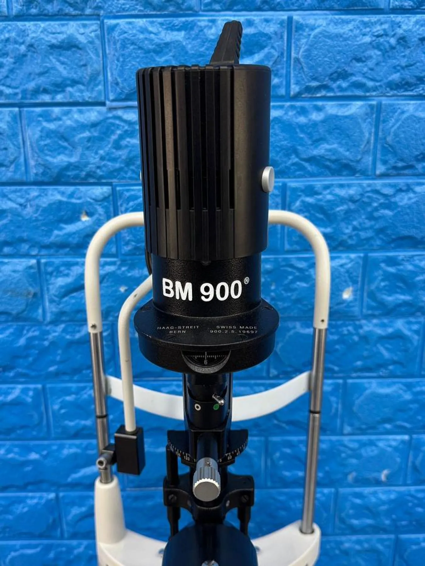 Haag Streits Slit Lamp BM 900 REF: 7200013 YOM: 2010 - 5