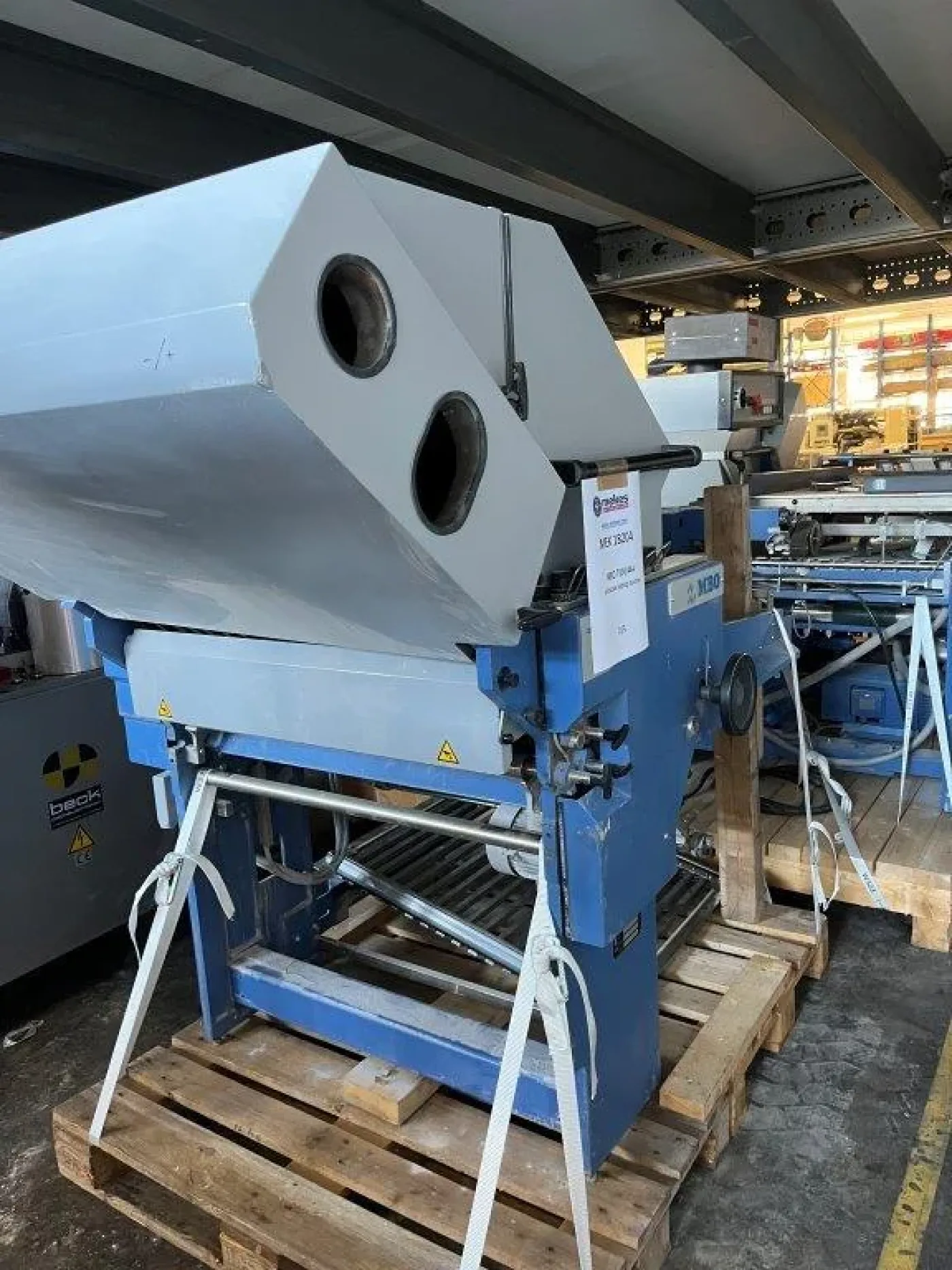 MBO T800/444 all buckle folding machine - 7