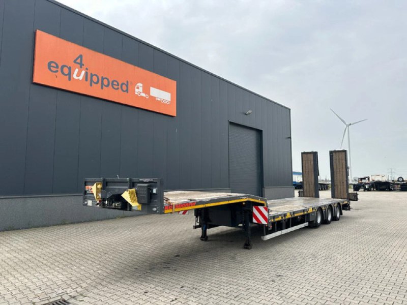 Lowbed / 6.00m extendable / hydraulic ramps / steering-axle / lift-axle