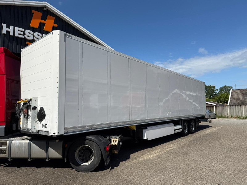 Schmitz Cargobull SCB S*2 Iso Box 2500KG LBW Pallet Box, APK 01-2027