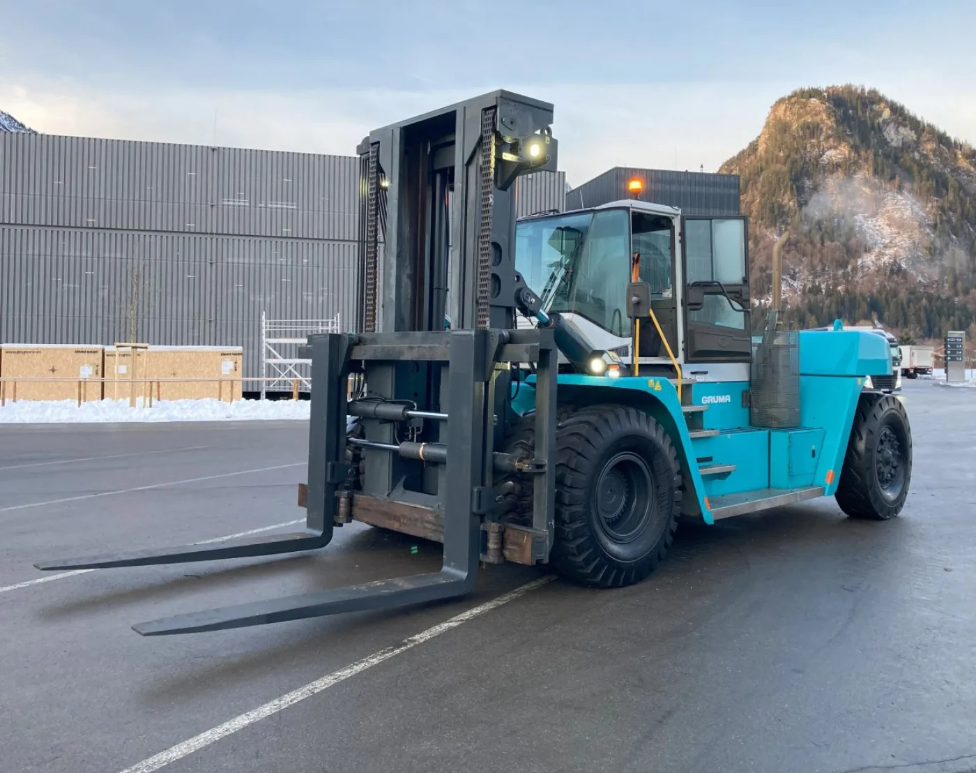 Frontstapler KONECRANES SMV33-1200C (2021) - 1